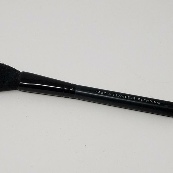 Bare Escentuals Fast & Flawless Blending Brush - Picture 1 of 2